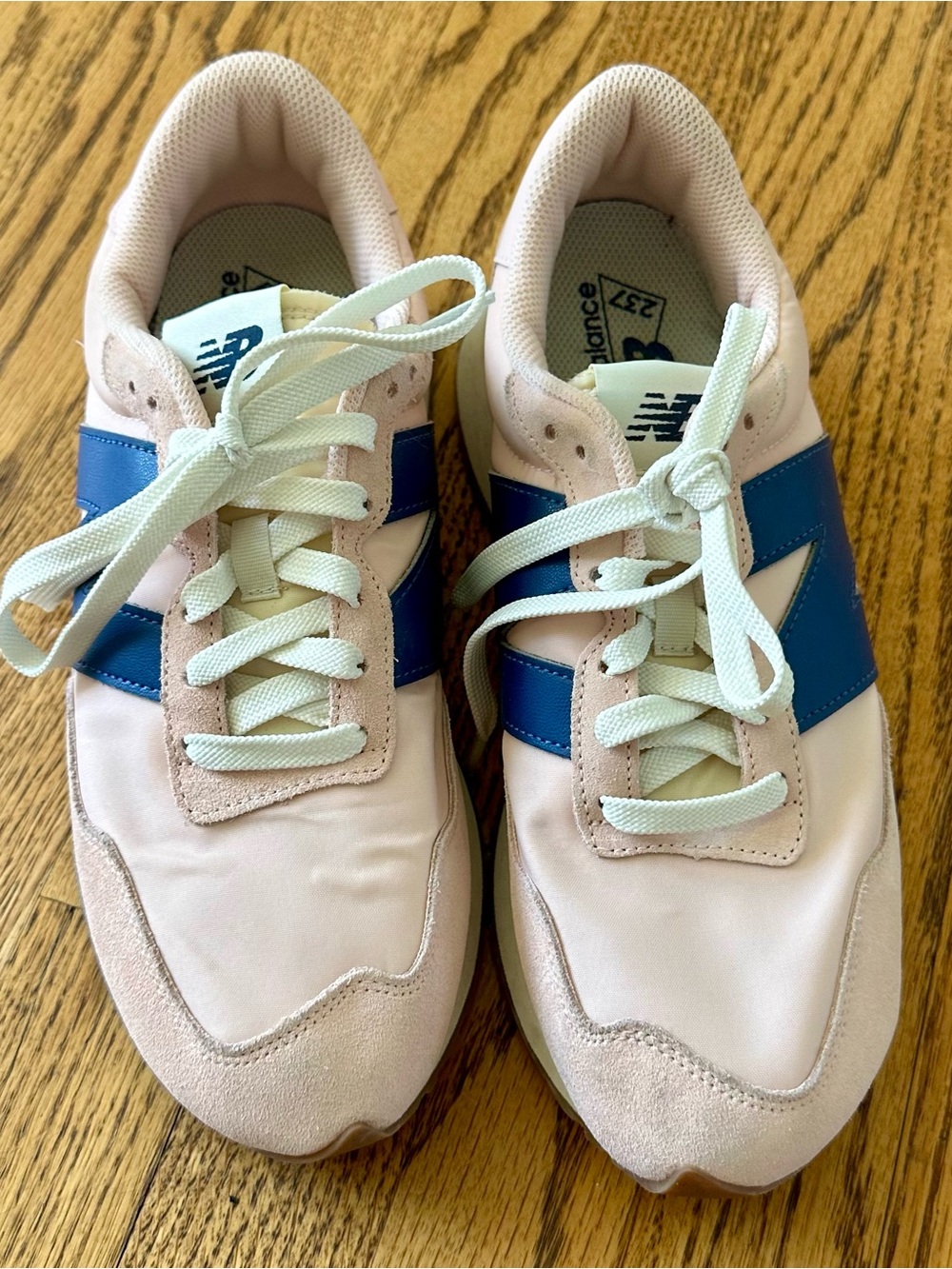 New Balance Women’s 237 Sneakers Size 10